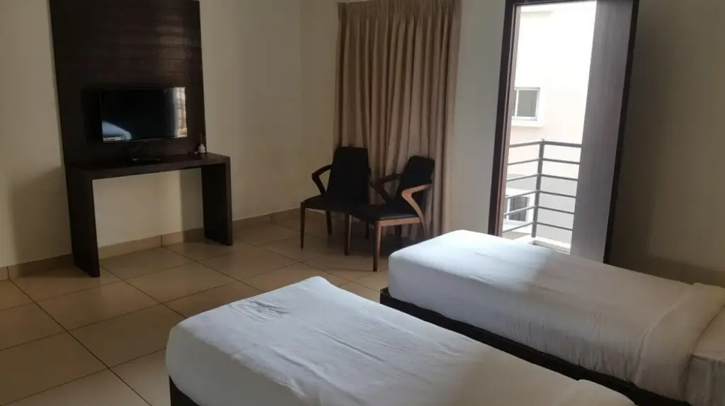 Chikkajala: Orbis Hotel