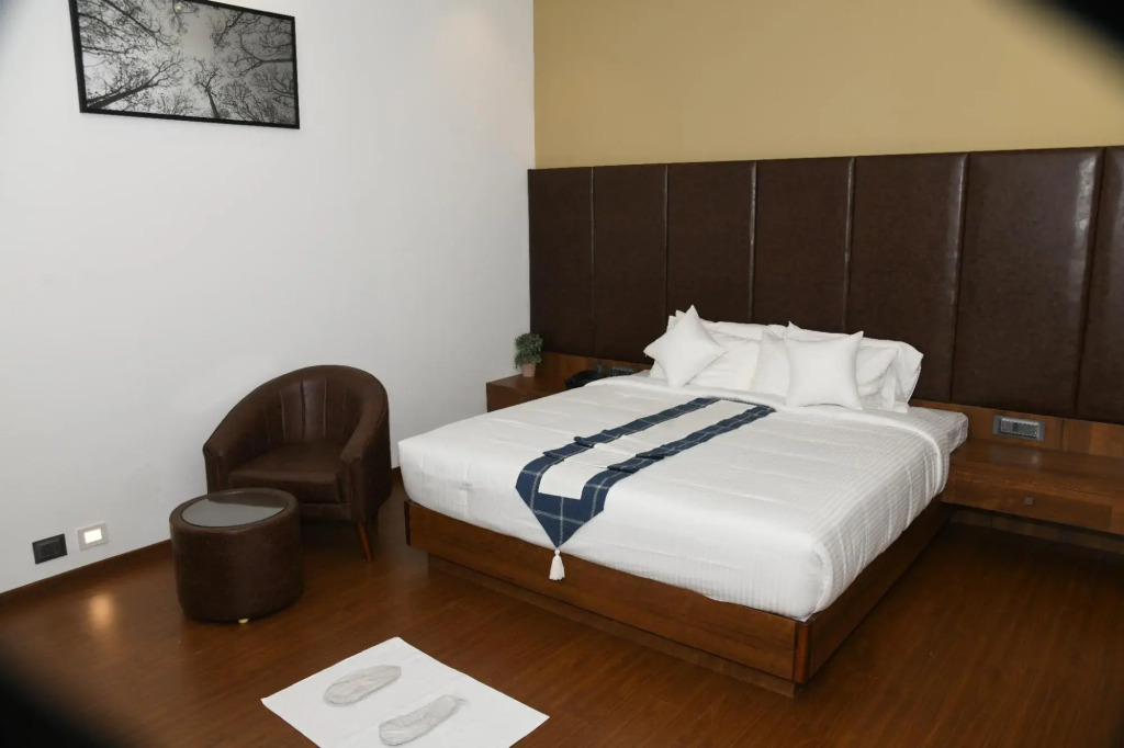 Чираккал: Jp Airport Hotel Kannur