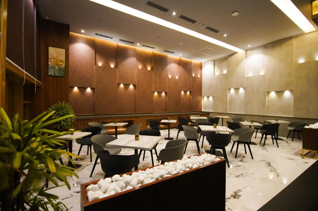 Чираккал: Jp Airport Hotel Kannur