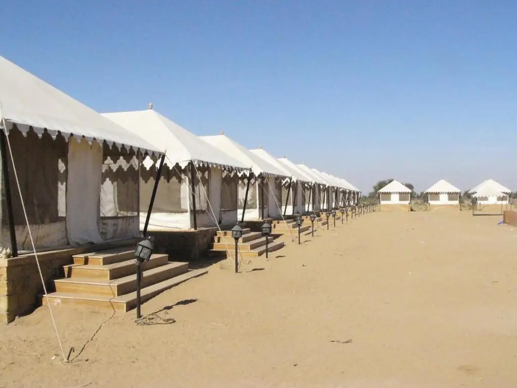 Джайсалмер: Golden Sandstone Hotel Desert Safari Camp