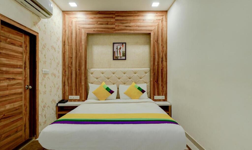 Ахмедабад: Treebo Trip Hotel Landmark
