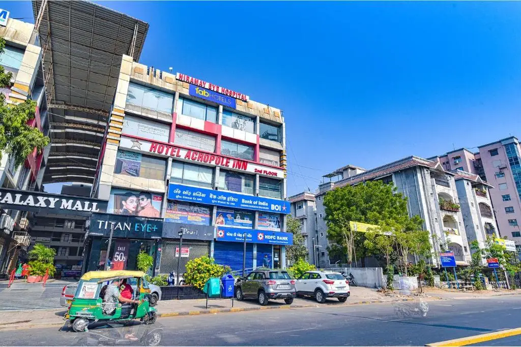 Fabhotel Acropole Inn — фото 1