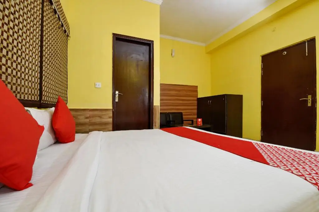 Дехрадун: OYO Flagship 4464 MAIRA RESIDENCY