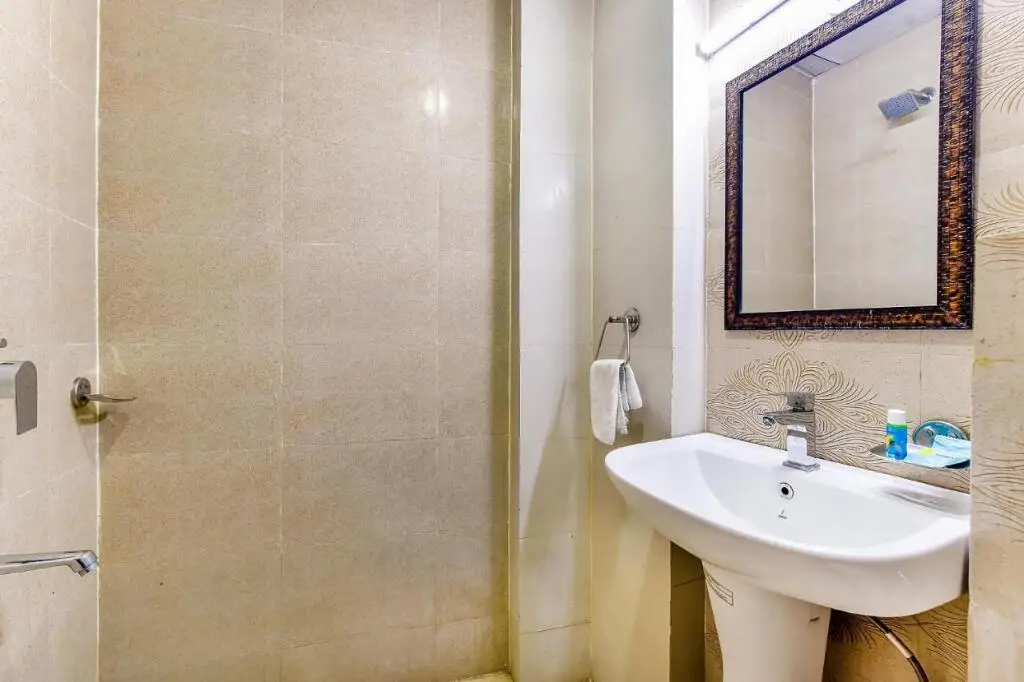 Дехрадун: Fabhotel Surya Residency