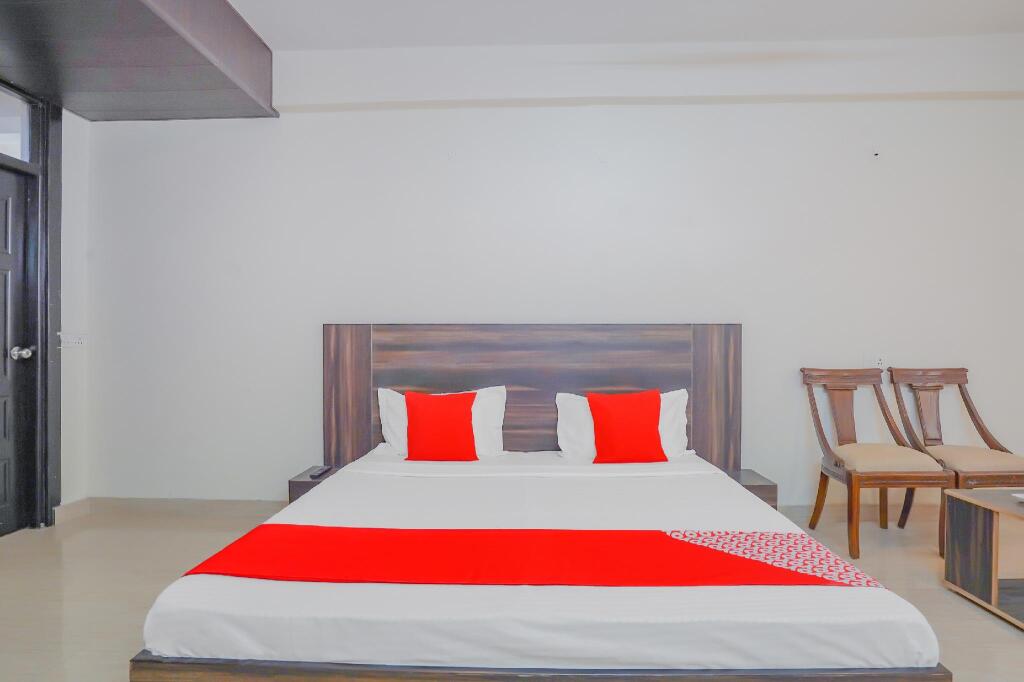 Дехрадун: OYO Flagship 80151 Hotel Platinum Inn