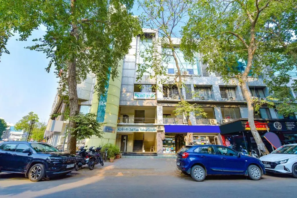 Ахмедабад: Fabhotel Kalash Residency