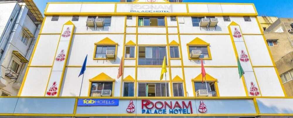 Fabexpress Poonam Palace — фото 1