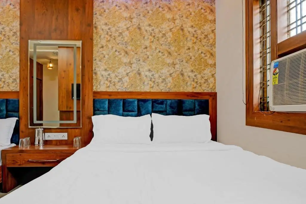 Сарнатх: Capital O 87647 Hotel Shaurya