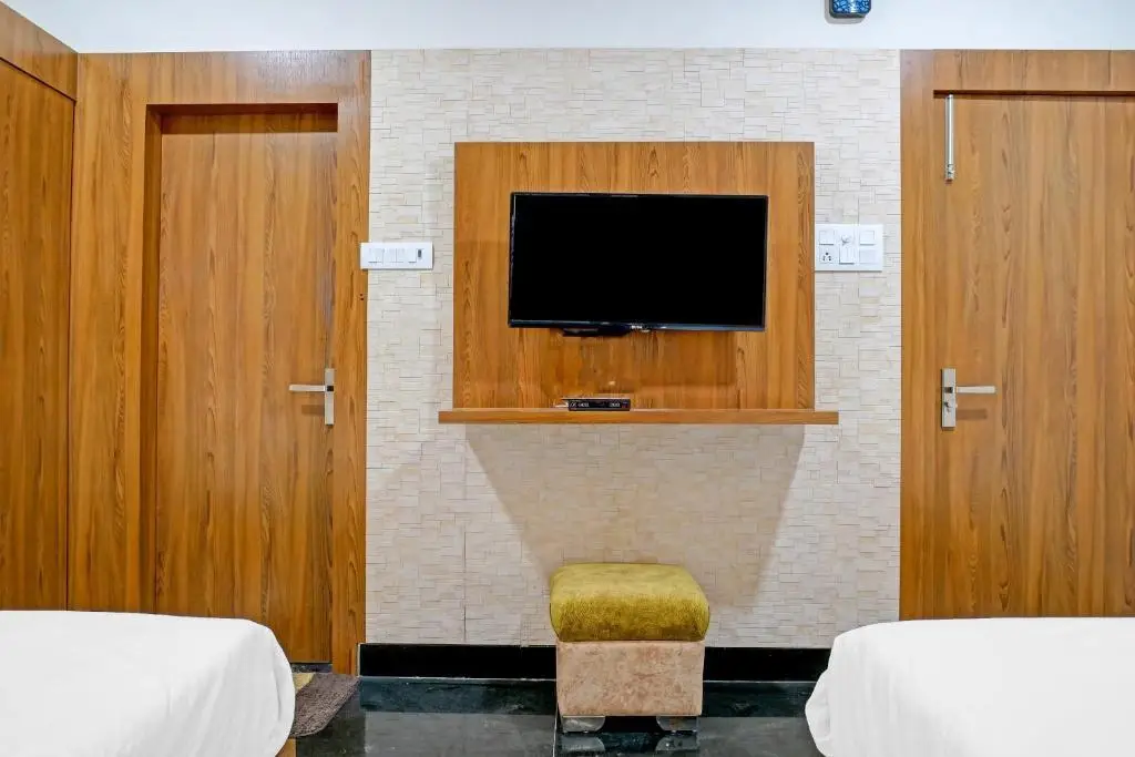 Сарнатх: Capital O 87647 Hotel Shaurya