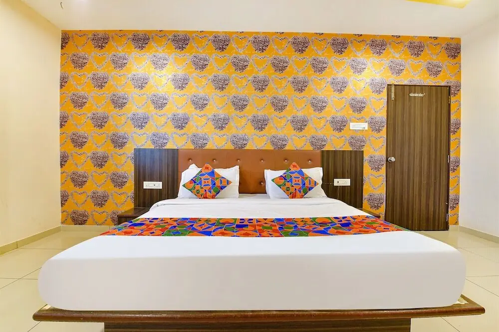 Fabhotel Shiv Residency — фото 1