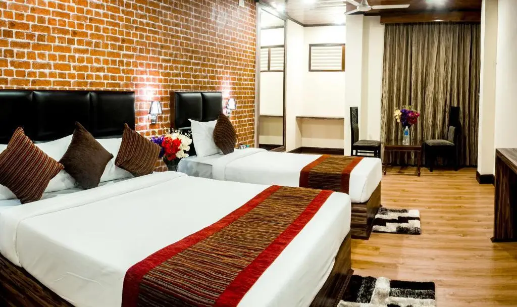 Пеллинг: Tin Tin Boutique Bijanbari