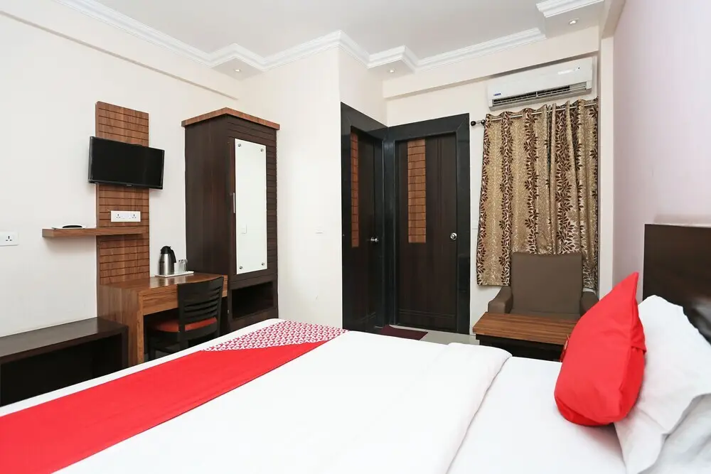 Бхопал: OYO Rooms Sargam Cinemas