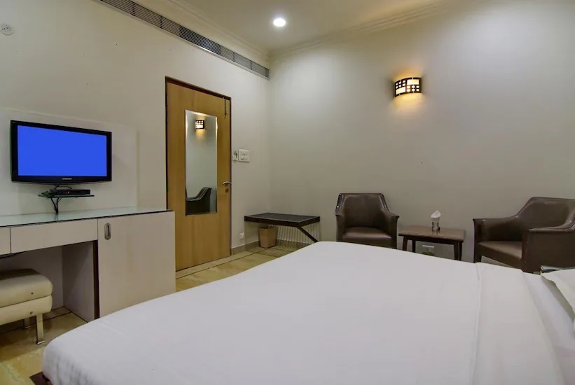 Канпур: Hotel Narula