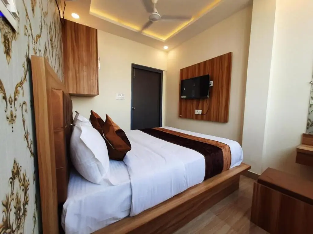 Канпур: Hotel Sky View
