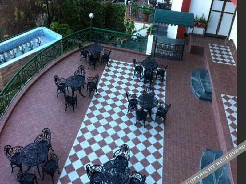 Казаули: Kasauli Resort