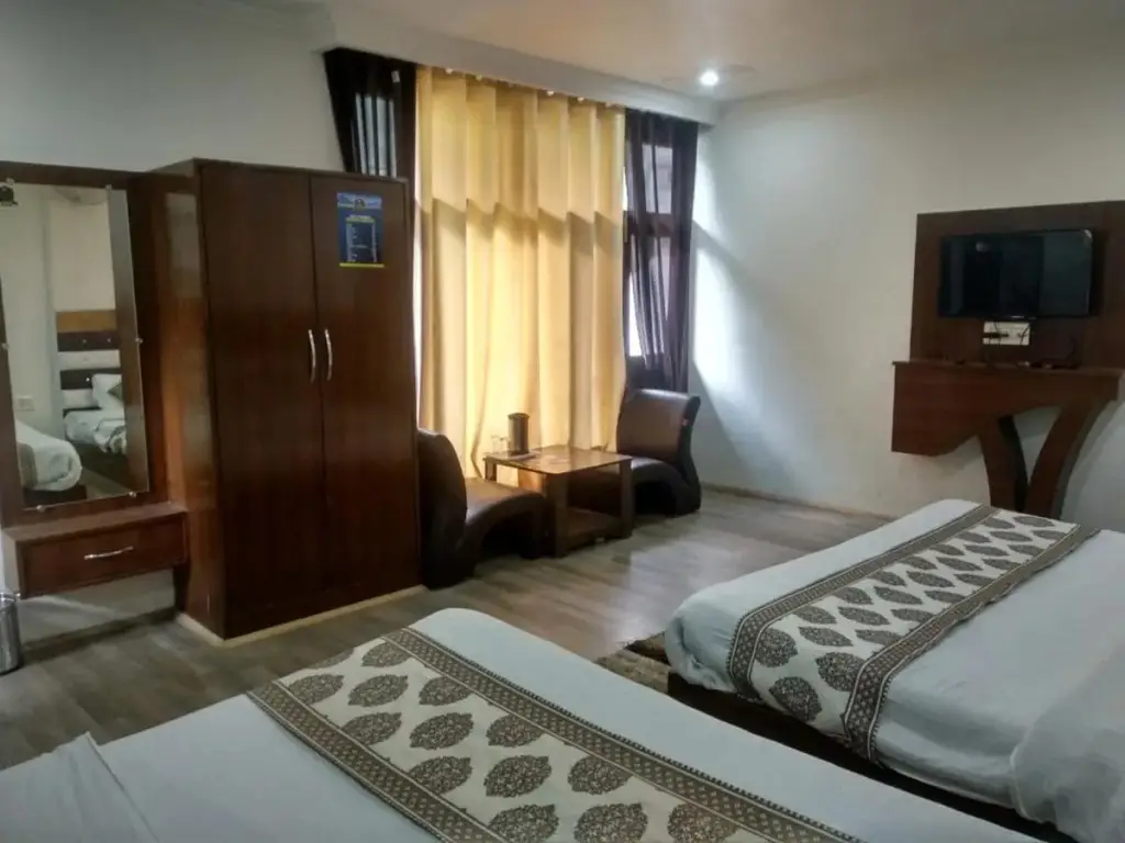 Касоль: Hotel vansh