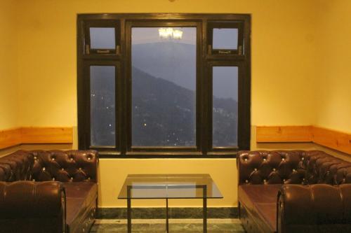 Гангток: The Mansarovar Gangtok