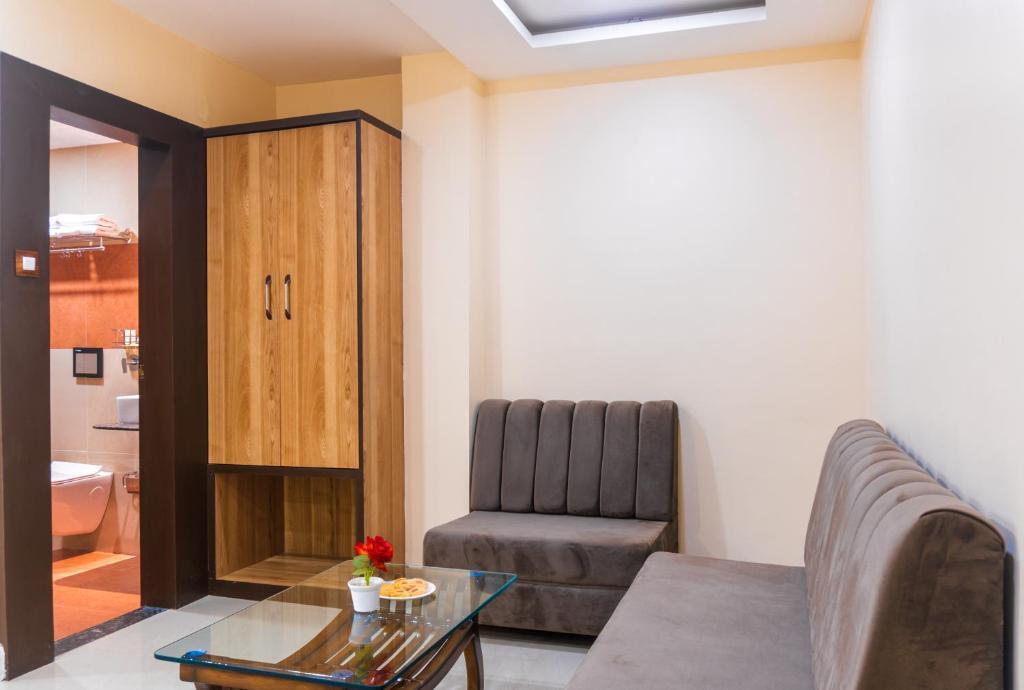 Бхопал: Geet Kavya Inn