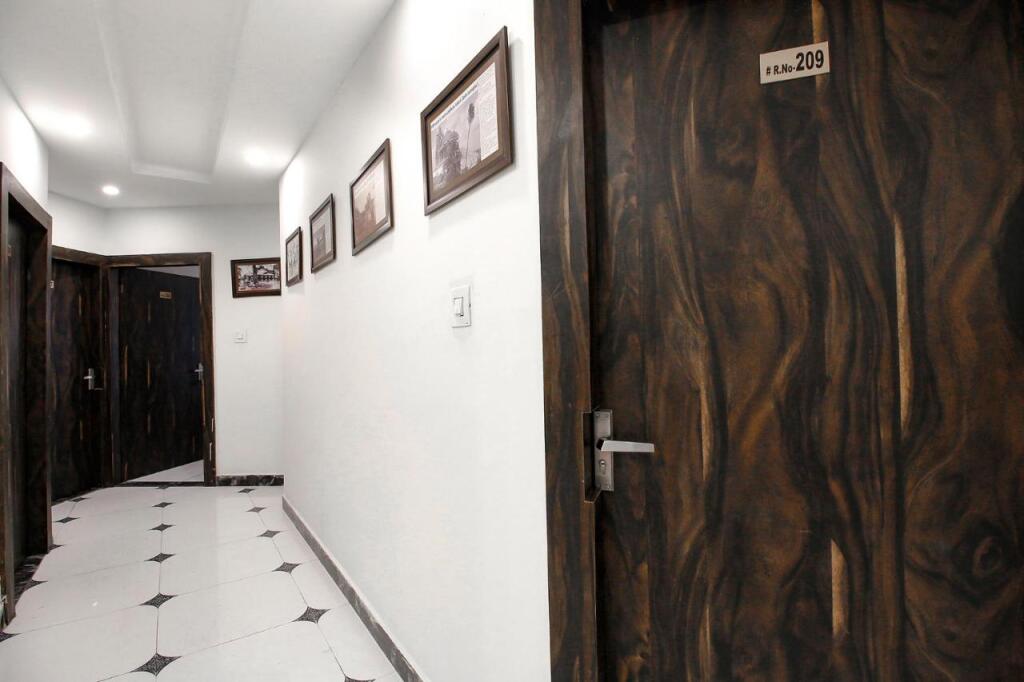 Бхопал: FabHotel HTC