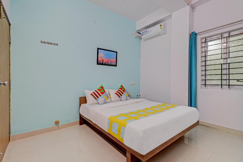 Бангалор: OYO 78917 Mandhara Suites