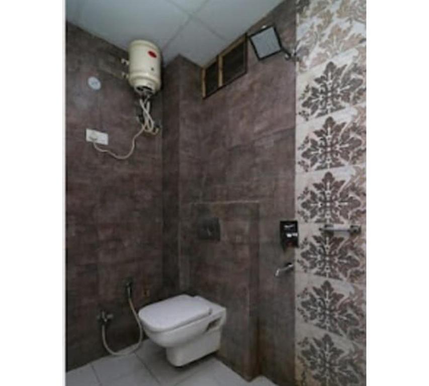 Фирозабад: Hotel C.P Residency By WB Inn