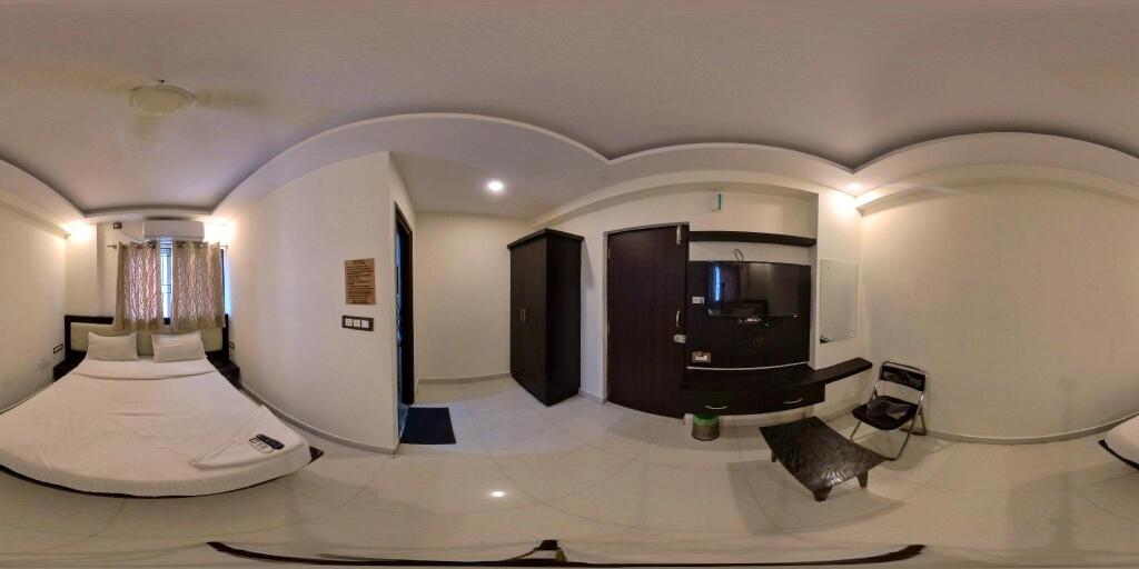 Бангалор: Regal Suites Business Class Hotel