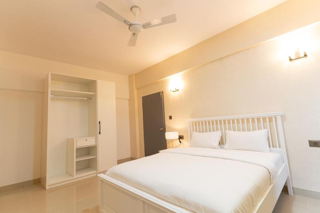 Бангалор: Regal Business Suites