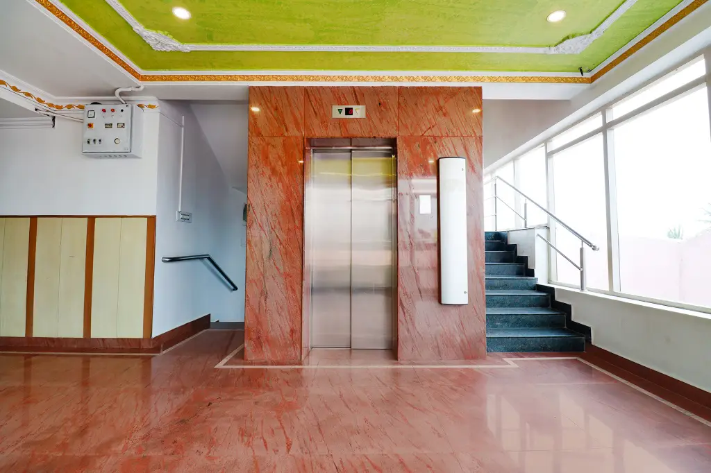 Бангалор: FabHotel Shivaals Residency