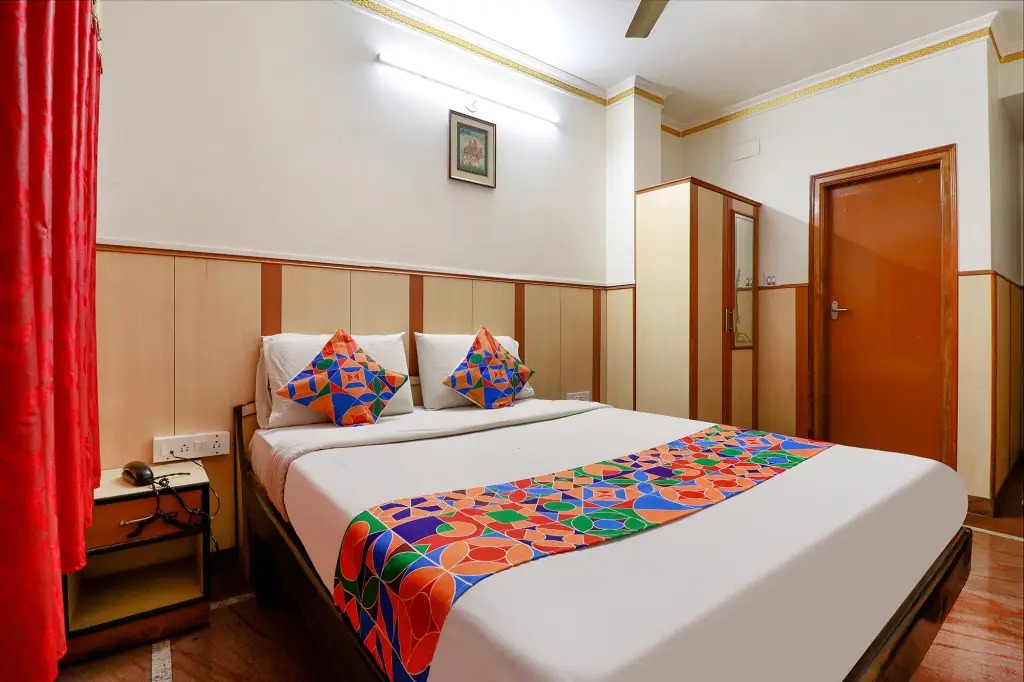Бангалор: FabHotel Shivaals Residency