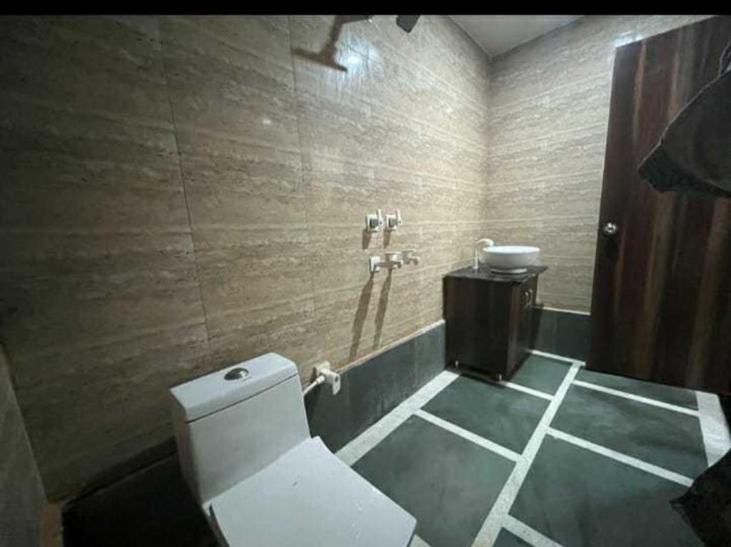 Гуруграм: OYO 93050 Hotel Sushant Palace 3