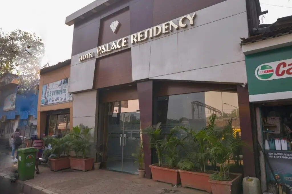 Hotel Palace Residency near Lokmanya Tilak Terminus — фото 1