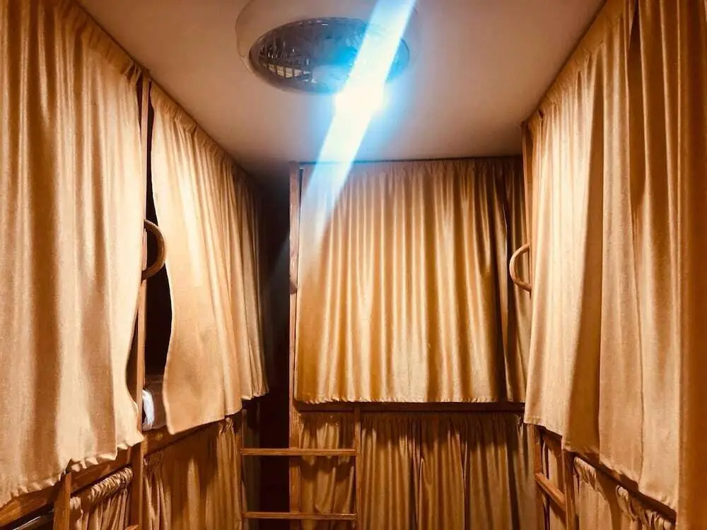 Мумбаи: Mabrook Dormitory