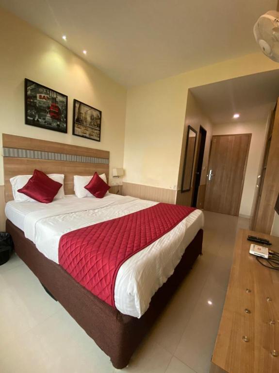 Мумбаи: Hotel Airport Prime -Near Mumbai International Airport Andheri East