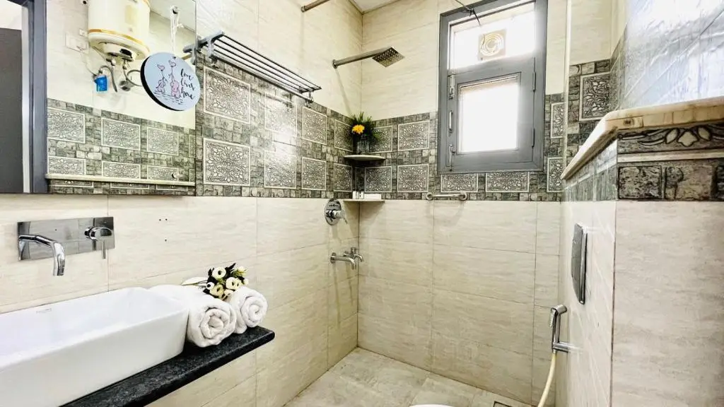 Гуруграм: Bluo Modern 1 Bhk Medanta Medicity