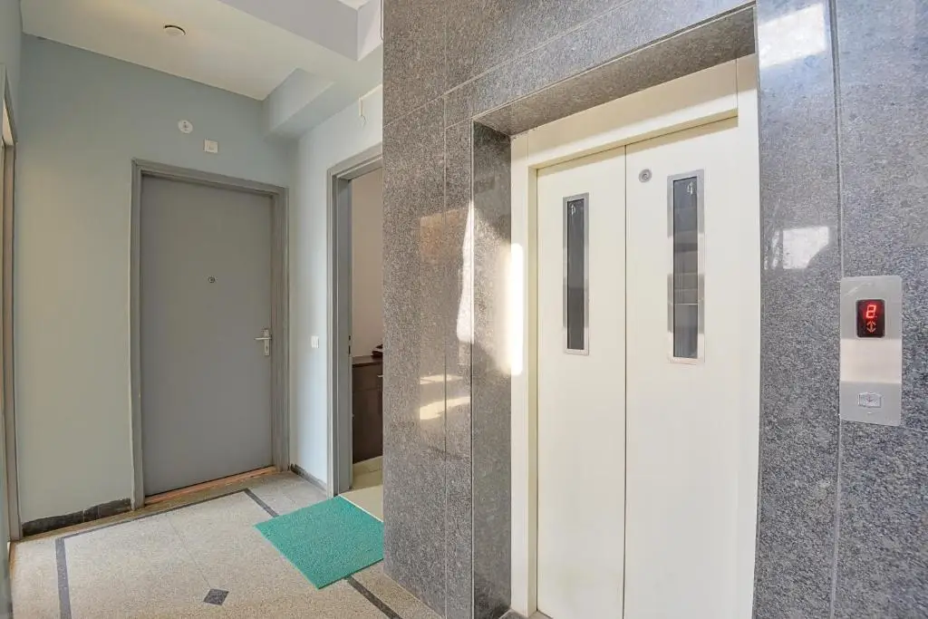 Bluo Modern 1 Bhk Medanta Medicity — фото 1