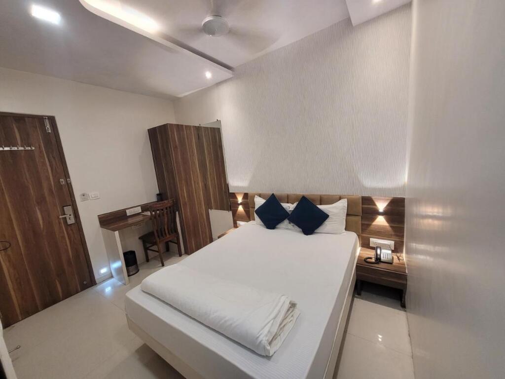 Мумбаи: Hotel Heritage - Near Trade Center, Visa Consulate BKC
