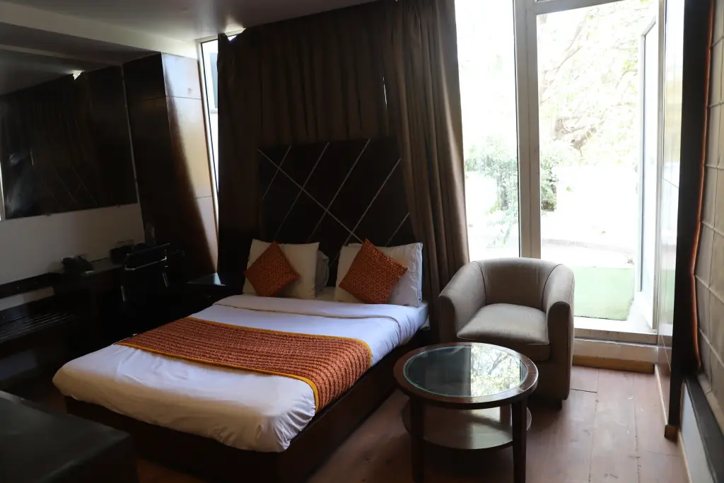 Гуруграм: Hotel Blooming Inn and BANQUET