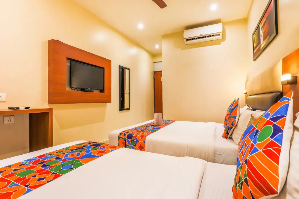 Мумбаи: FabExpress Liwa International Andheri East