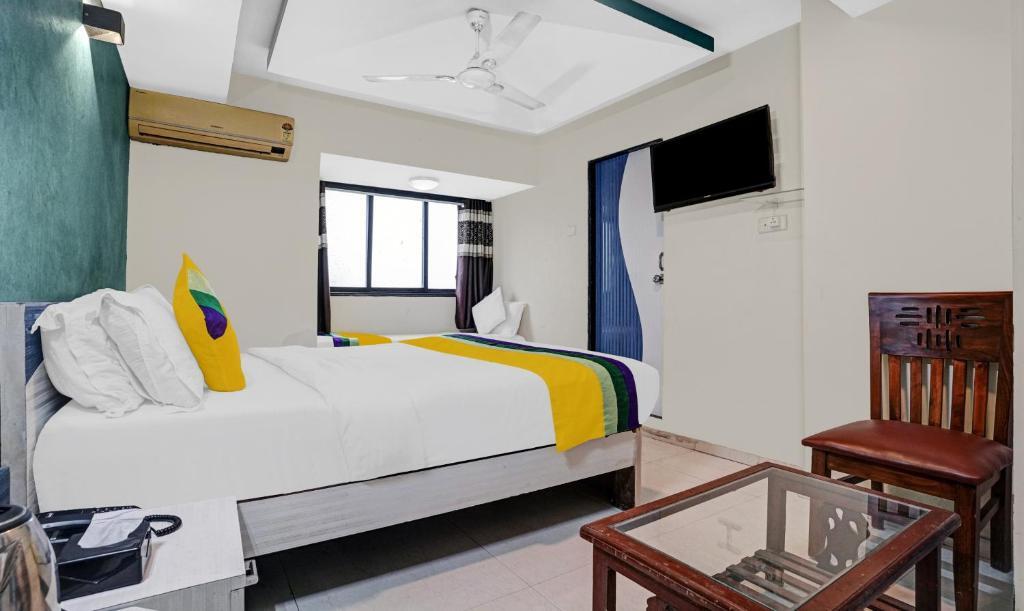 Мумбаи: Hotel Amber Corp Inn