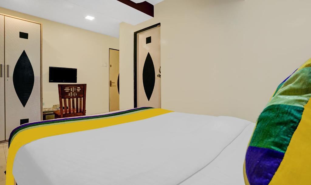 Мумбаи: Hotel Amber Corp Inn