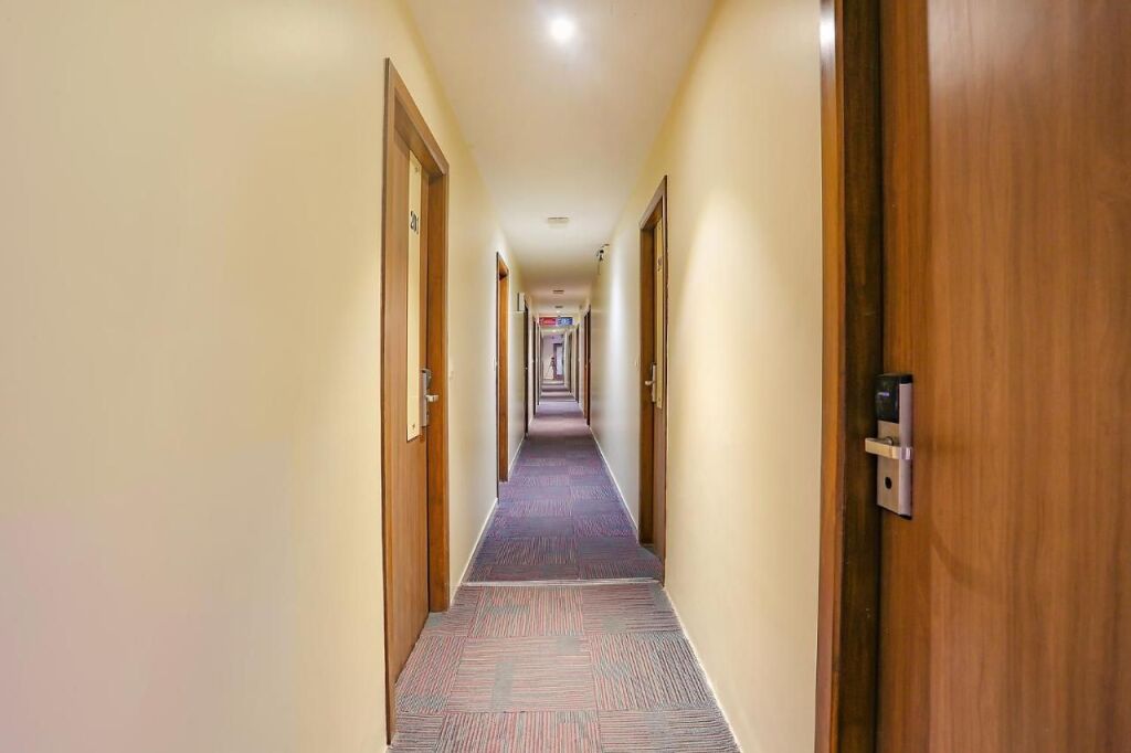 Мумбаи: Fabhotel Royal International