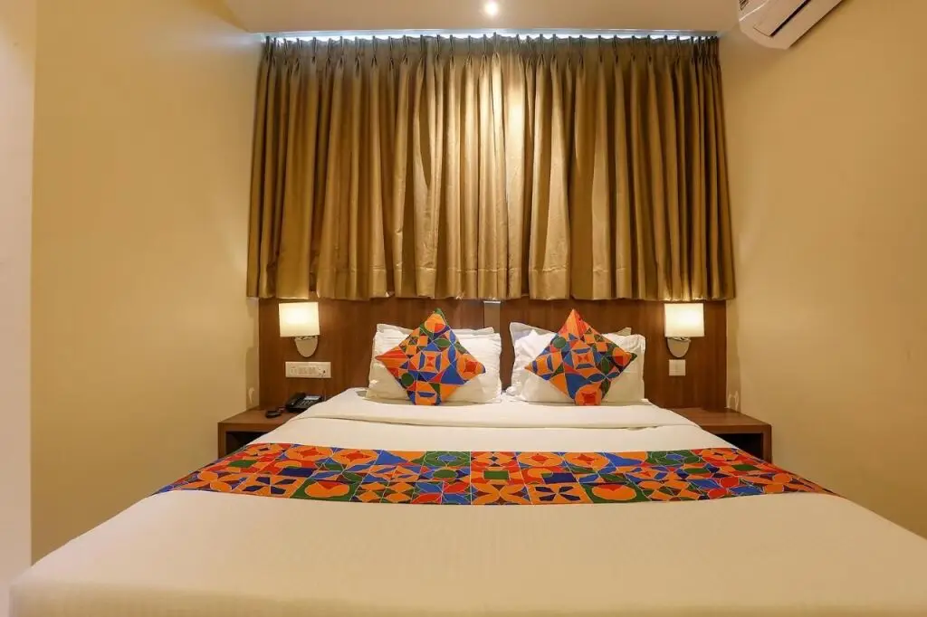 Мумбаи: Fabhotel Royal International
