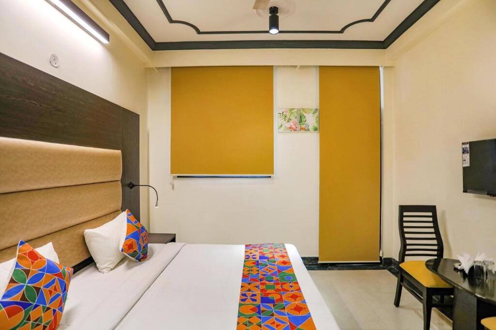 Гуруграм: Itsy Hotels NV, Sushant Lok
