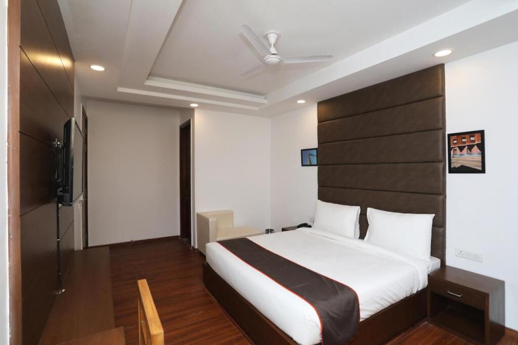 Гуруграм: Collection O 41367 Hotel Ls21