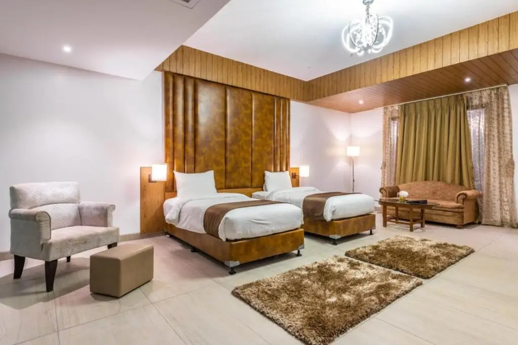 Мумбаи: Hotel Saya Grand