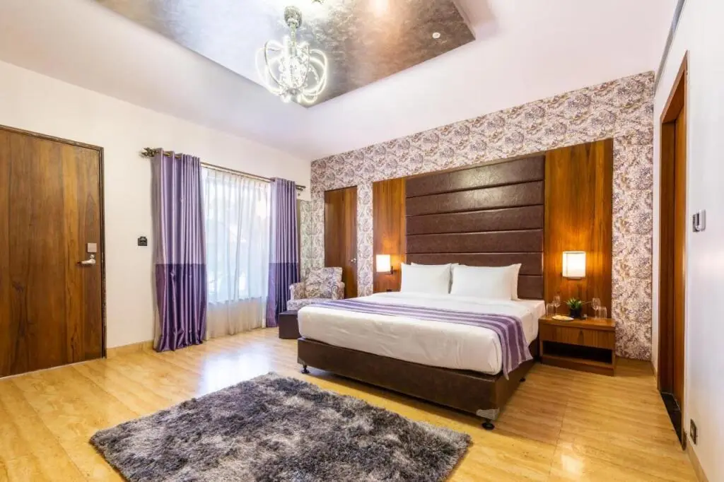 Мумбаи: Hotel Saya Grand