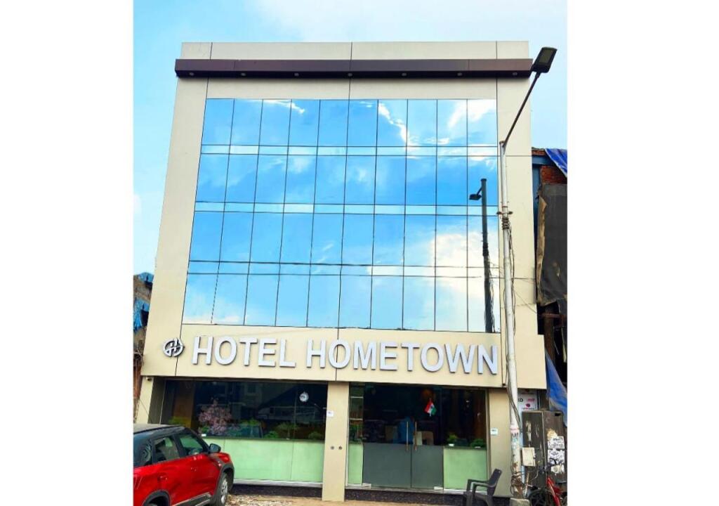 Hotel Hometown Near Us Embassy Bkc — фото 1