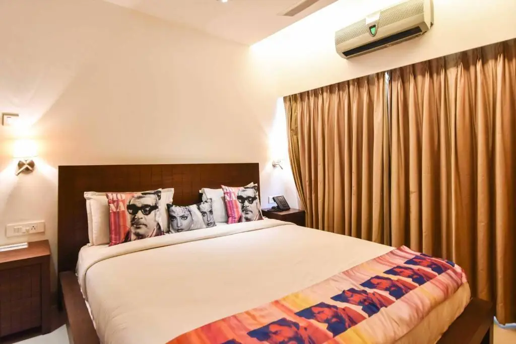 Мумбаи: Landmark Suites Bollywood design Hotel