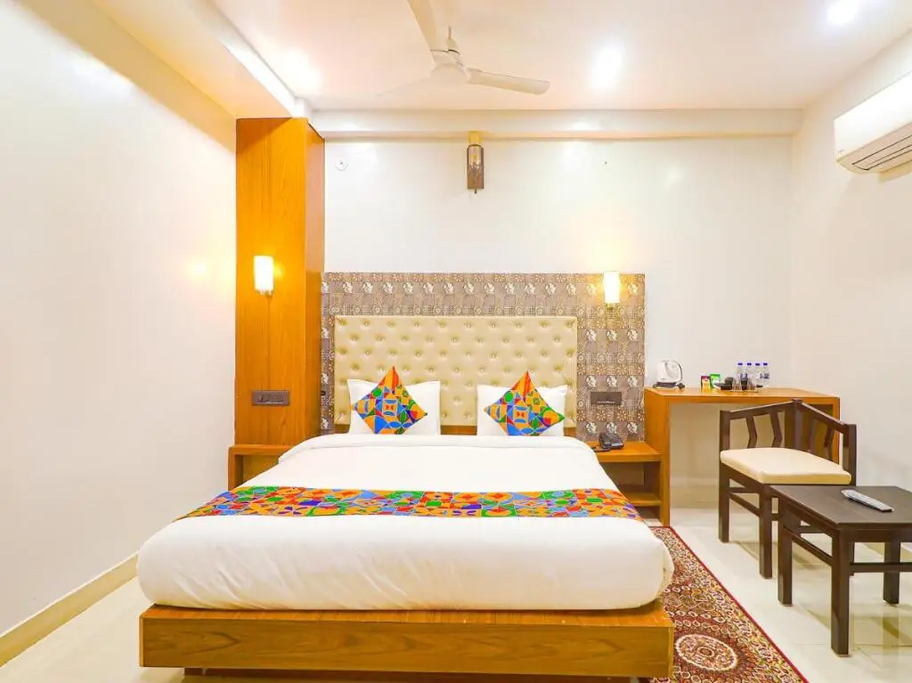 Данапур: Fabhotel Palash