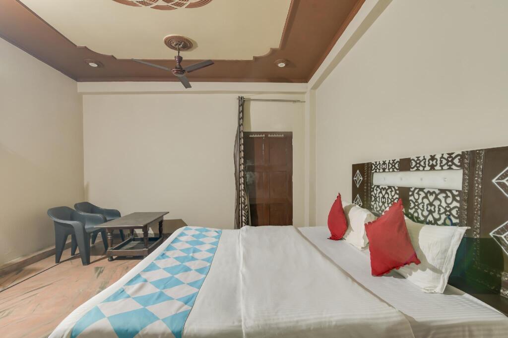 OYO 77799 Ajeet Star Guest House Homes Stays — фото 1